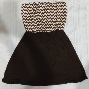 Women’s Chevron Pattern halter top dress sz S